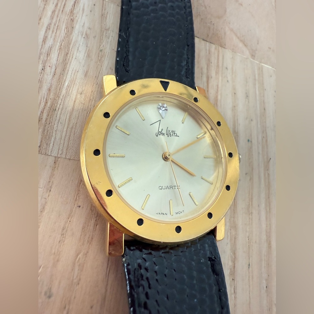 Vintage John weitz gold tone black leather watch NEW BATTERY